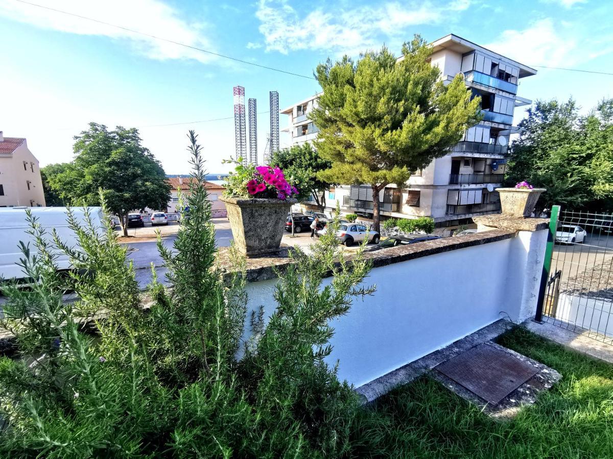 Apartmán Parun Pula Exteriér fotografie